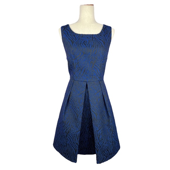 Tahari Dresses & Skirts - Tahari fit and flare brocade zebra print cocktail dress size 8